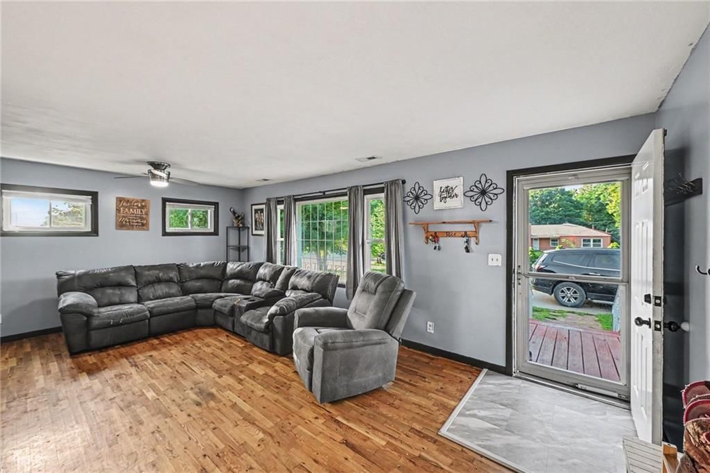 2921 Pear Street — photo 4