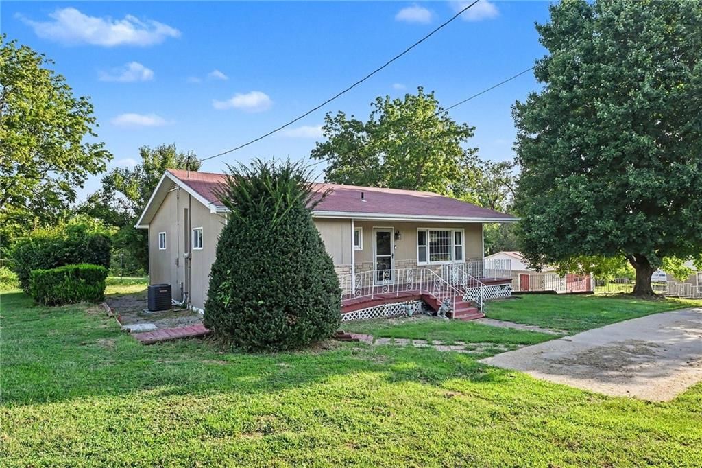 2921 Pear Street — photo 25