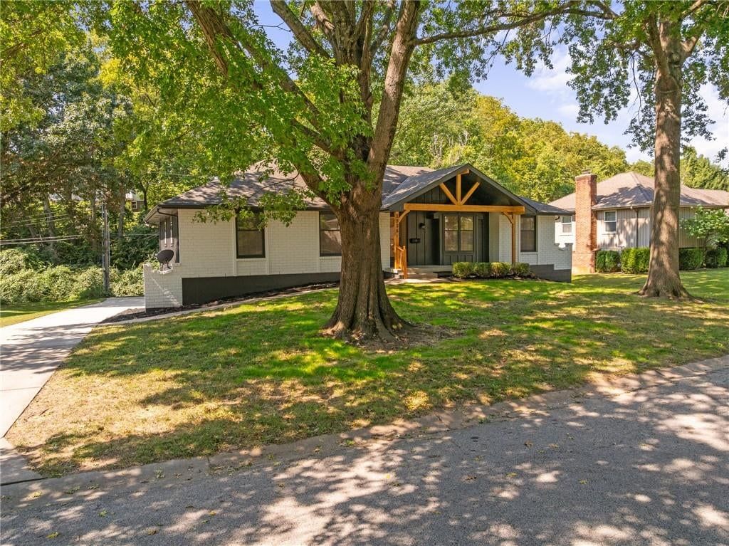 3936 S Sherman Drive — photo 4