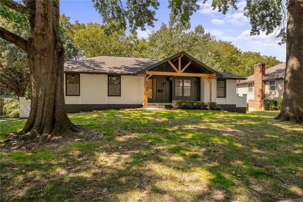 3936 S Sherman Drive — photo 6