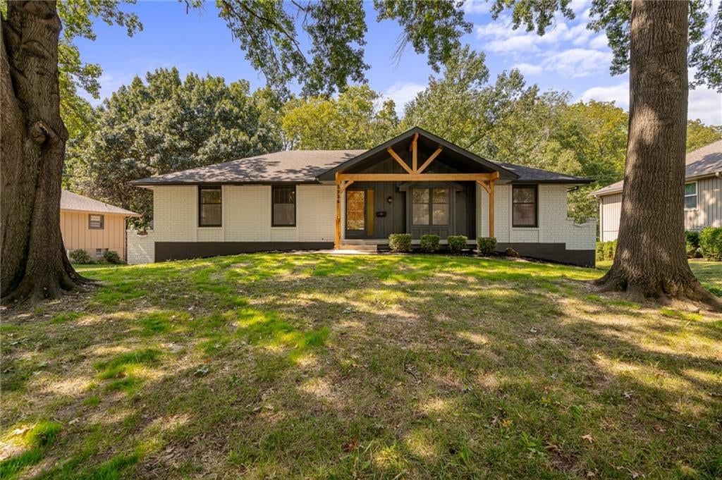 3936 S Sherman Drive — photo 10