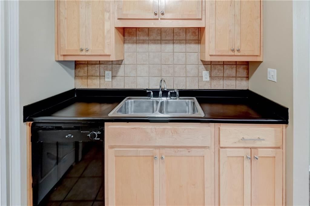 4157 Roanoke Road — photo 13
