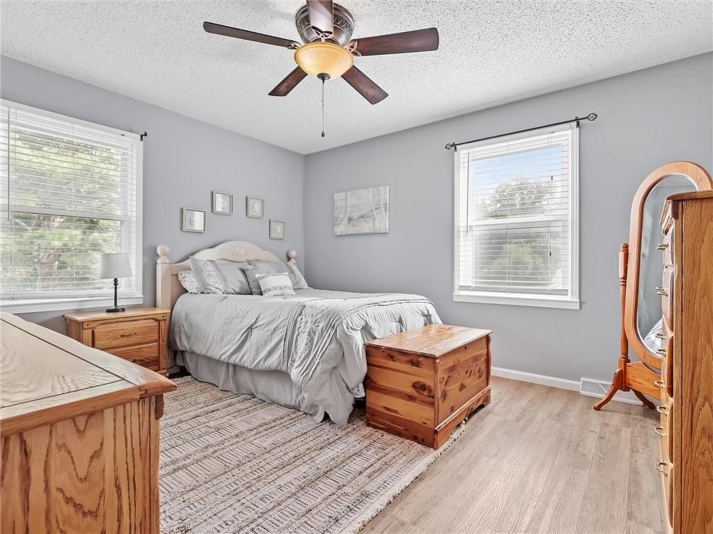 612 Crispin Street — photo 14