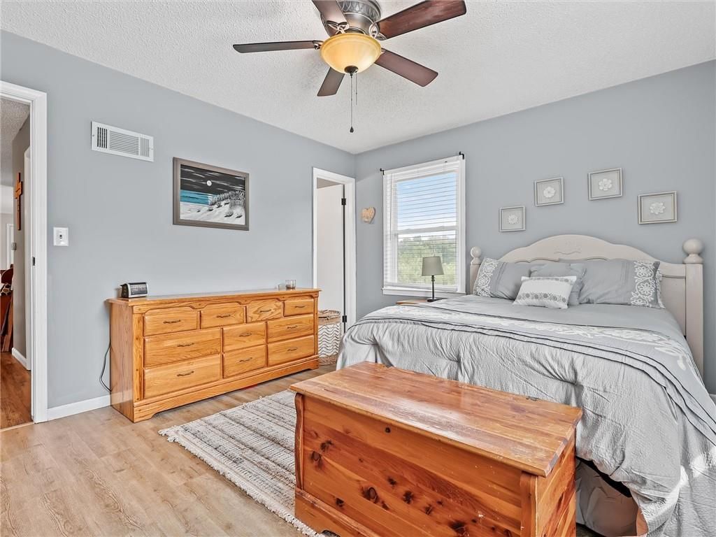 612 Crispin Street — photo 15