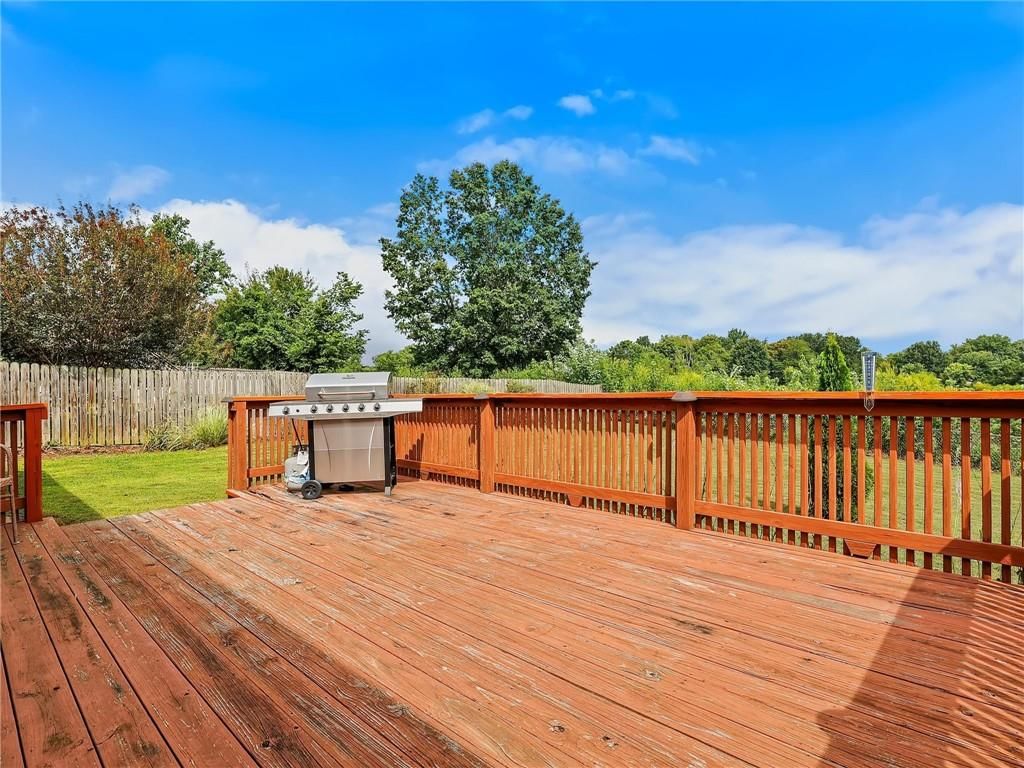 612 Crispin Street — photo 22