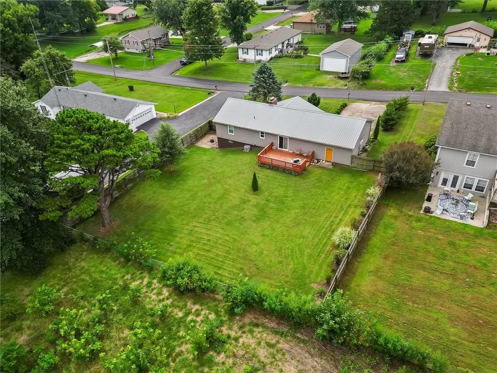 612 Crispin Street — photo 25