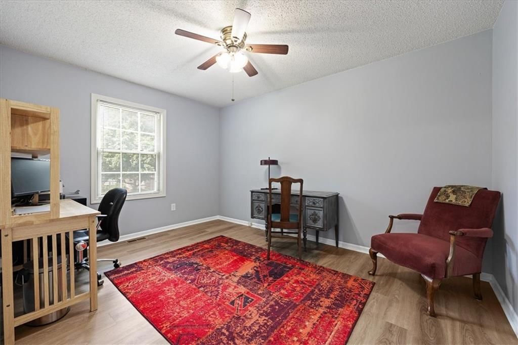 1101 E Northview Street — photo 14
