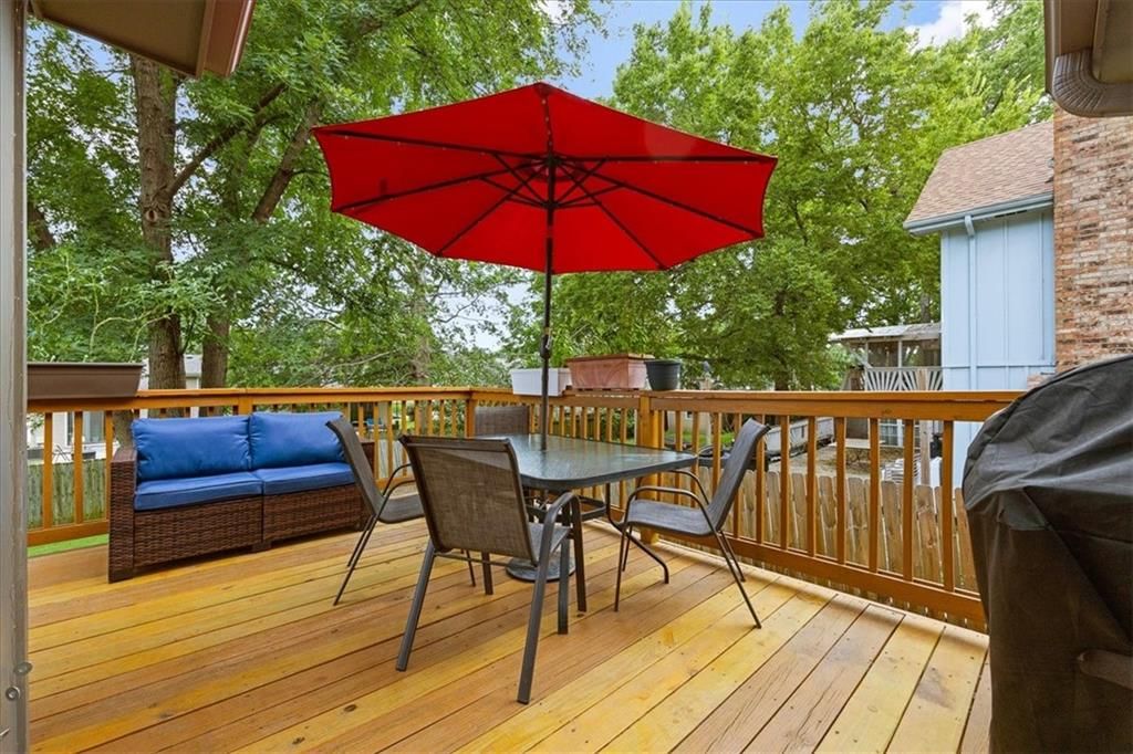 1101 E Northview Street — photo 22