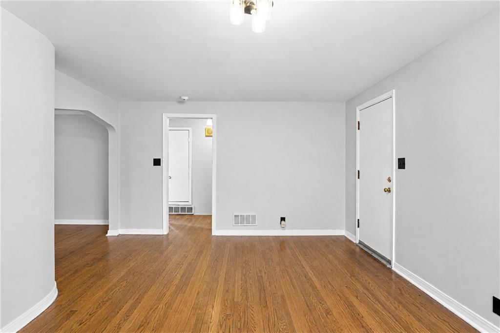 7217 Brooklyn Avenue — photo 6