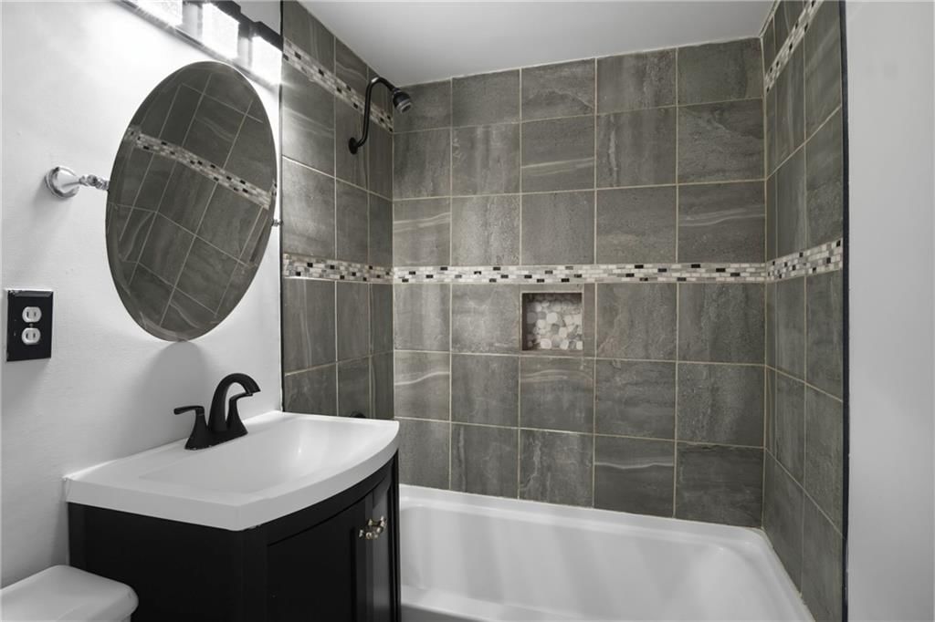 7217 Brooklyn Avenue — photo 21