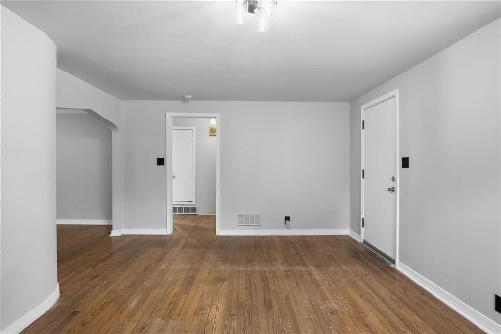7217 Brooklyn Avenue — photo 25