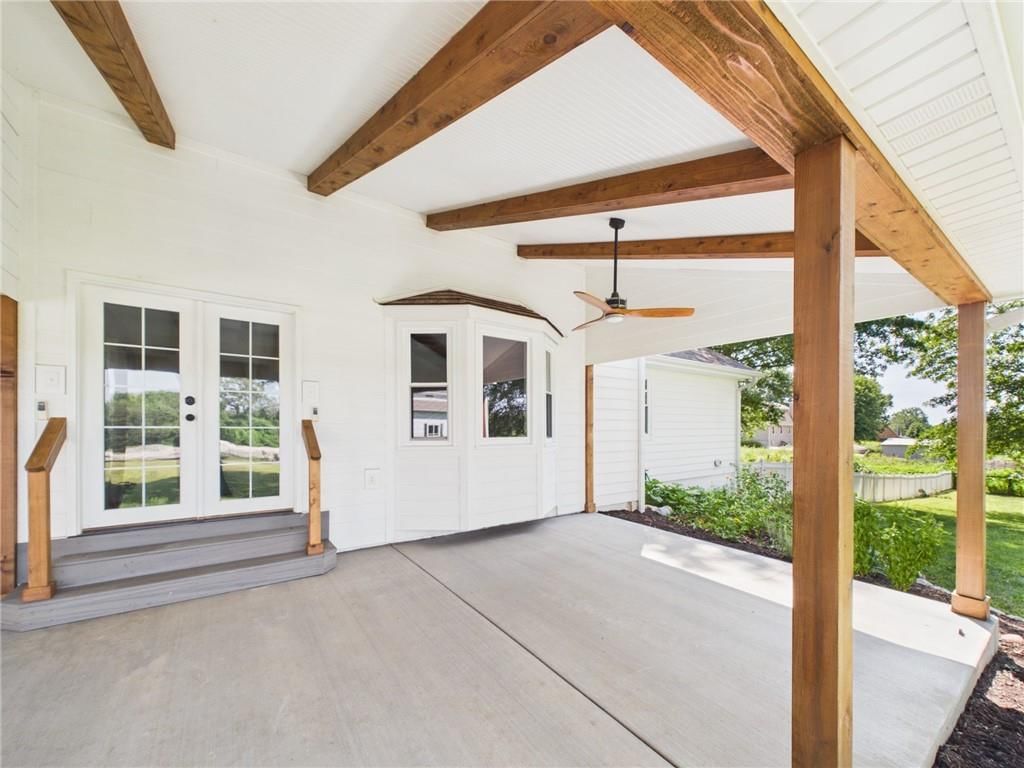 Photo 23 of 92 - 3318 S Bellechase Drive, Grain Valley, MO 64029