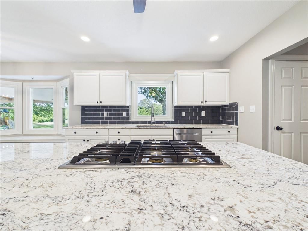 Photo 31 of 92, 3318 S Bellechase Drive, Grain Valley, MO 64029