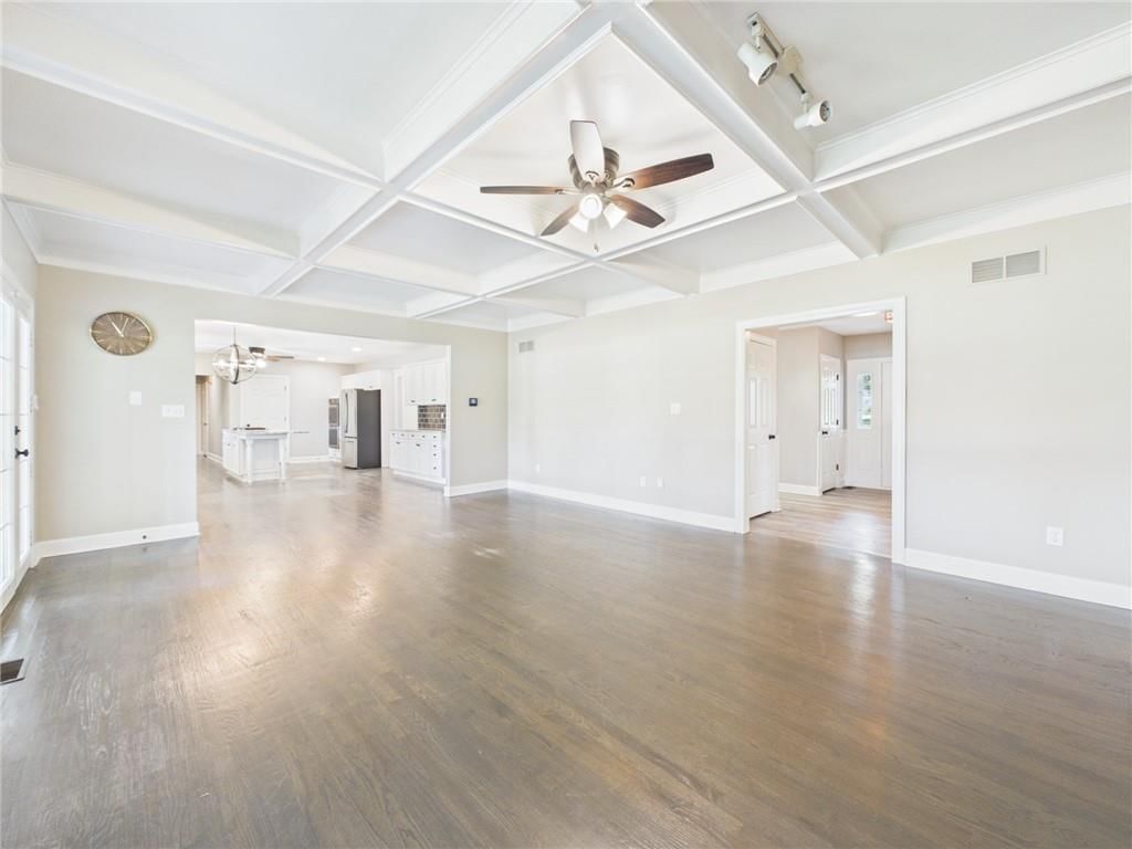 Photo 39 of 92 - 3318 S Bellechase Drive, Grain Valley, MO 64029