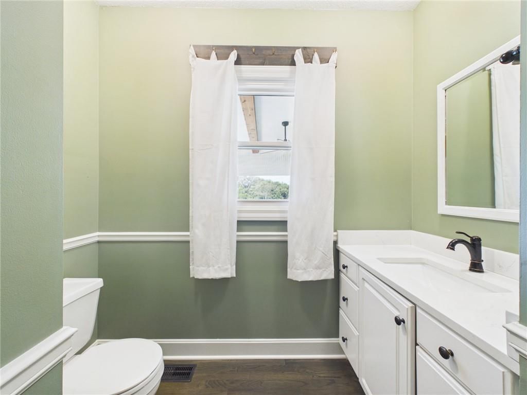 Photo 49 of 92 - 3318 S Bellechase Drive, Grain Valley, MO 64029