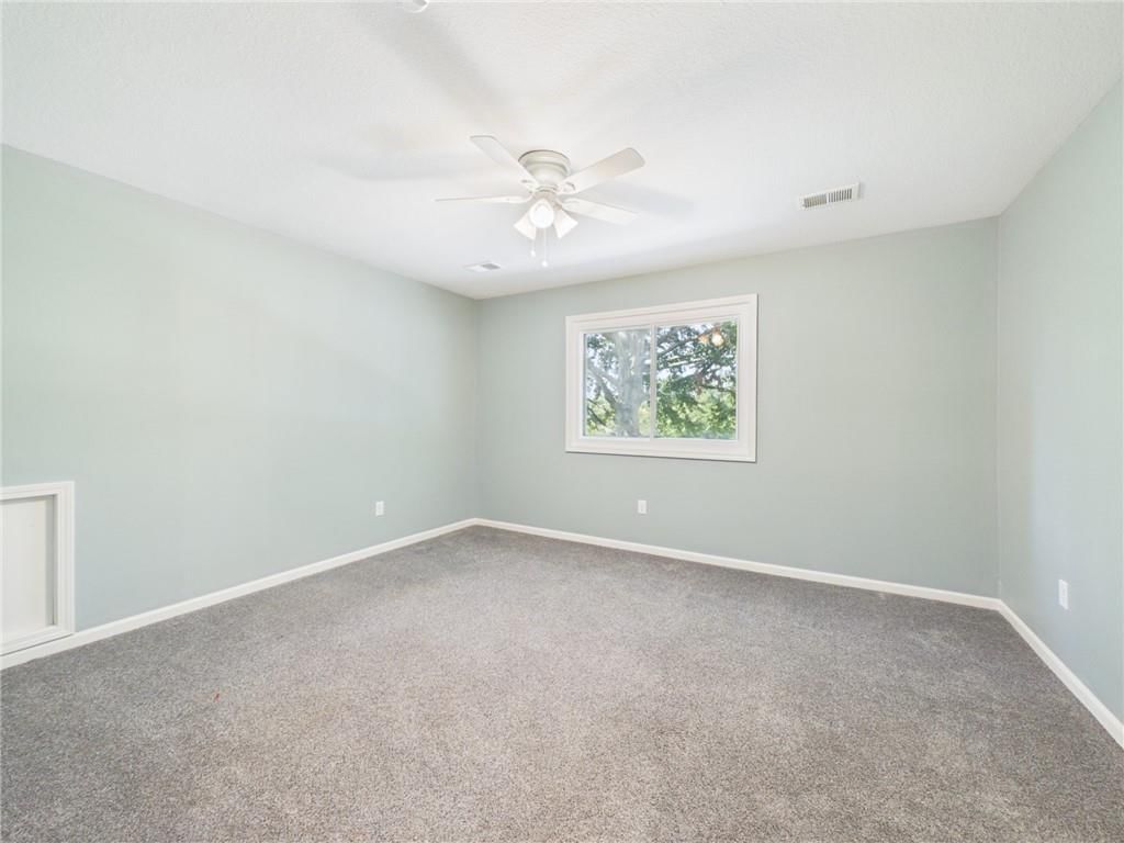 Photo 53 of 92 - 3318 S Bellechase Drive, Grain Valley, MO 64029