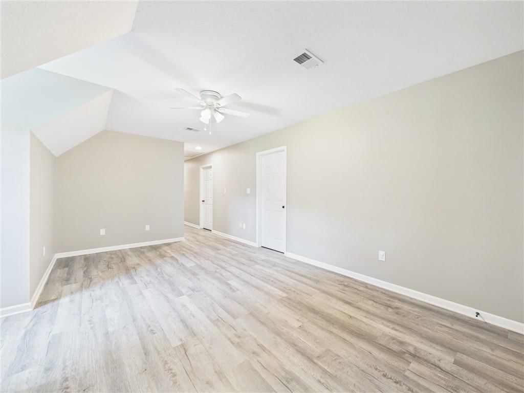 Photo 58 of 92 - 3318 S Bellechase Drive, Grain Valley, MO 64029