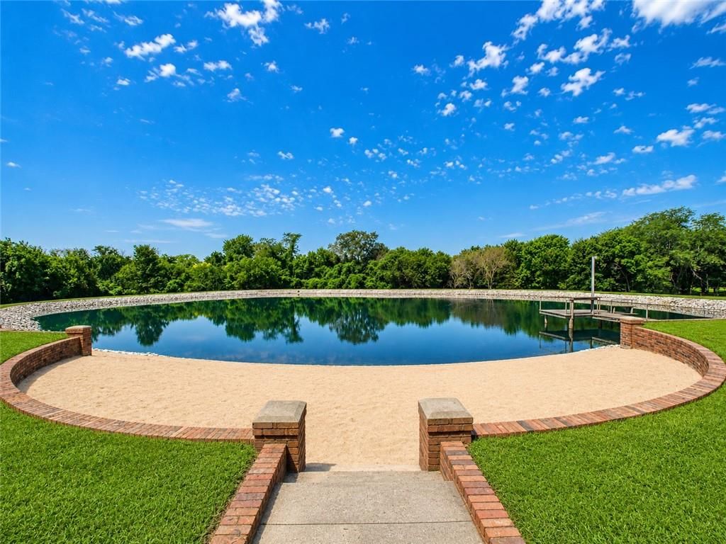 Photo 79 of 92 - 3318 S Bellechase Drive, Grain Valley, MO 64029