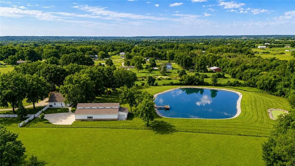 Photo 90 of 92 - 3318 S Bellechase Drive, Grain Valley, MO 64029