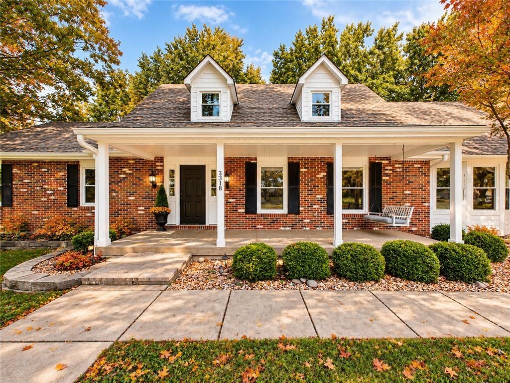 3318 S Bellechase Drive, Grain Valley, MO: listing photo 2