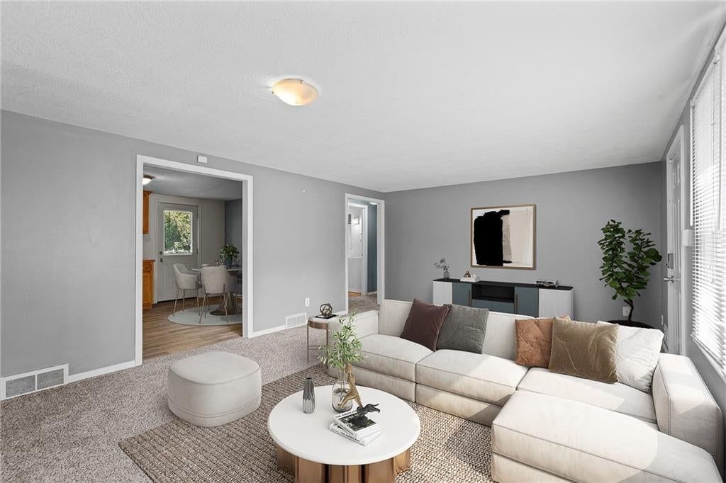 607 SW 8th Street — photo 2