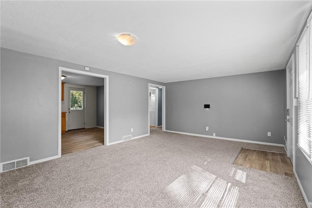 607 SW 8th Street — photo 3