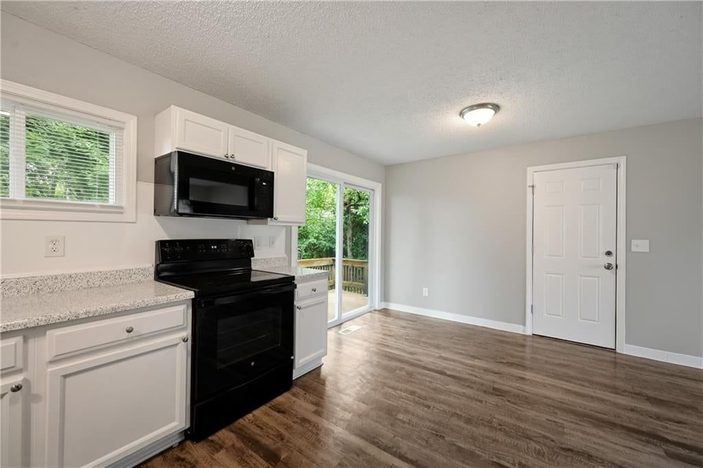 11407 Delmar Avenue — photo 10