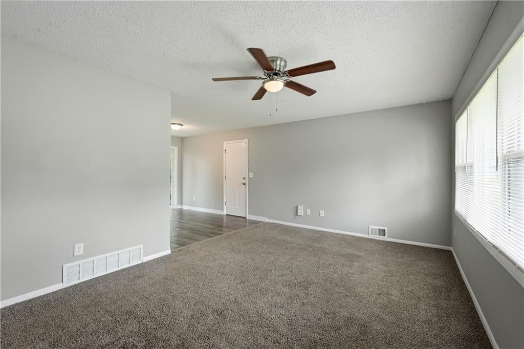 11407 Delmar Avenue — photo 15