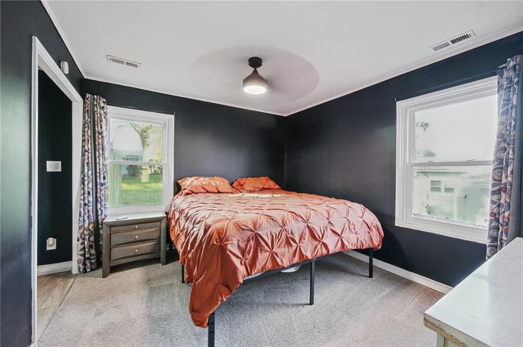 Photo 20 of 33 - 302 E 3rd Drive S, Independence, MO 64050