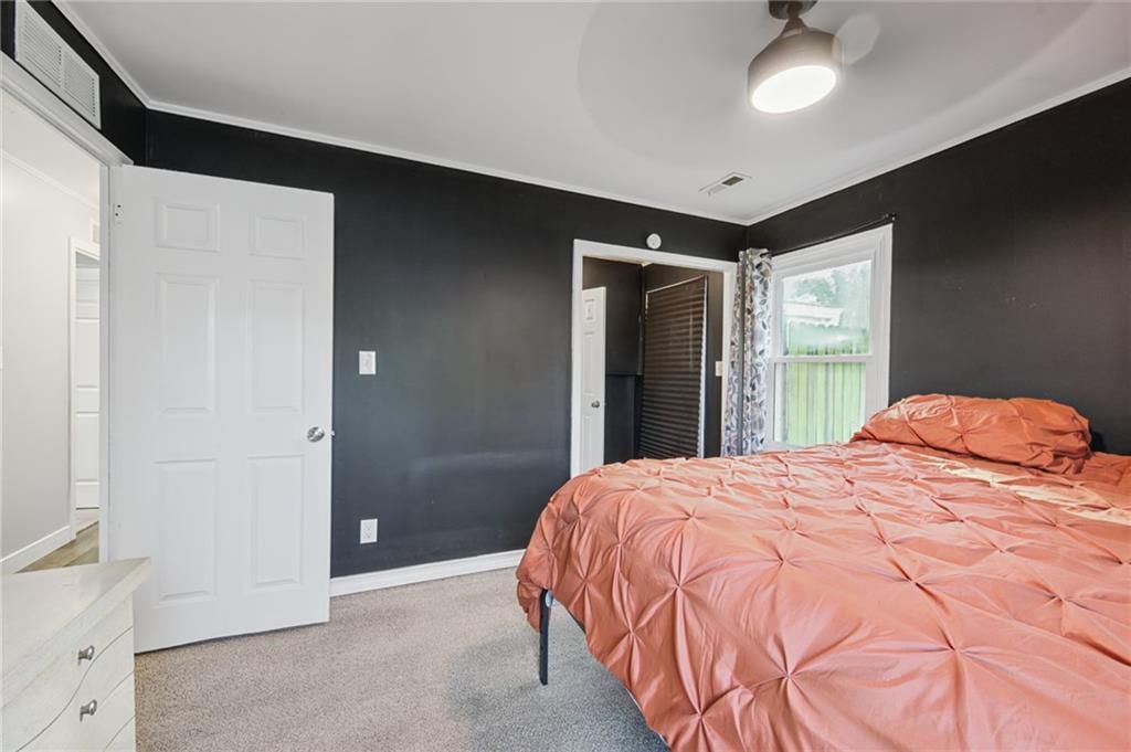 Photo 21 of 33 - 302 E 3rd Drive S, Independence, MO 64050