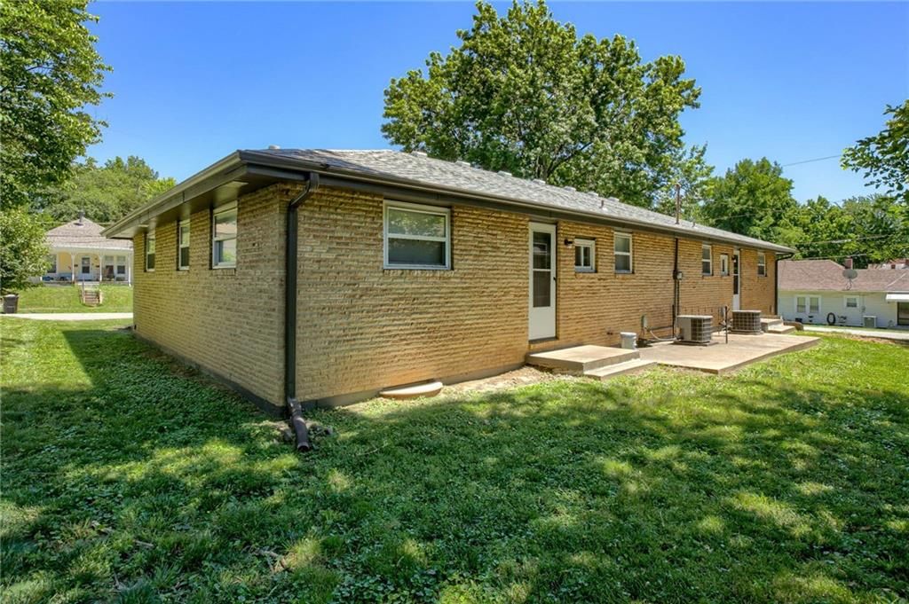 1200 N Osage Street — photo 25