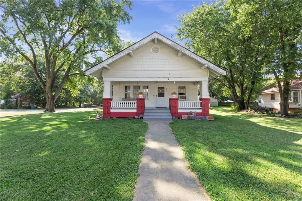 202 N Vine Street — photo 32
