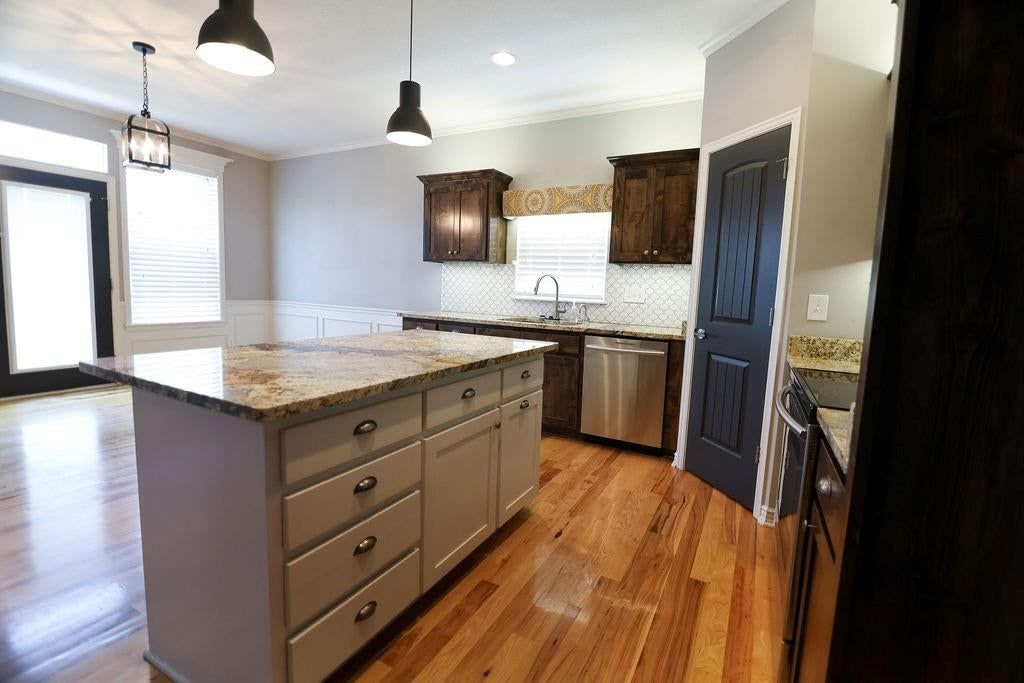 3725 N 154th Street — photo 3