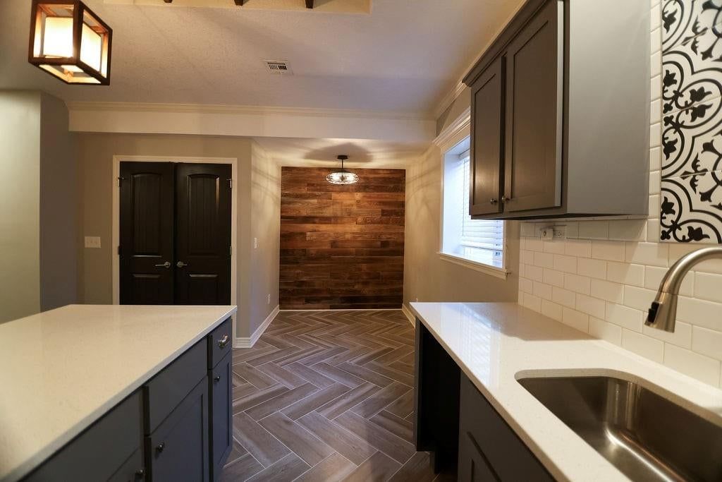 3725 N 154th Street — photo 36
