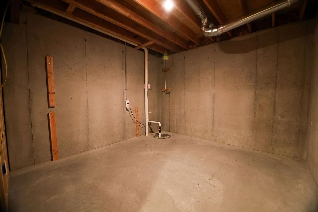 3725 N 154th Street — photo 52