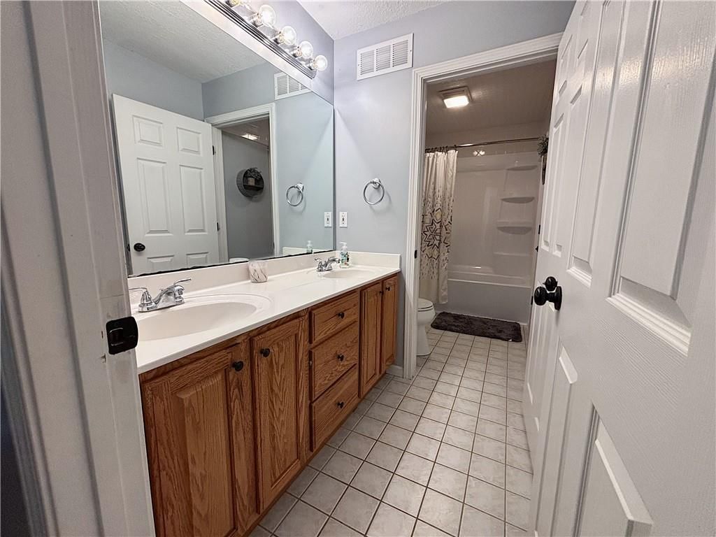 919 Shawnee Street — photo 14