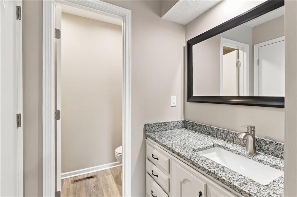 8860 Gallery Street — photo 9