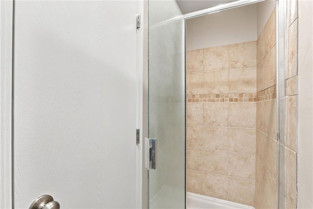 8860 Gallery Street — photo 10