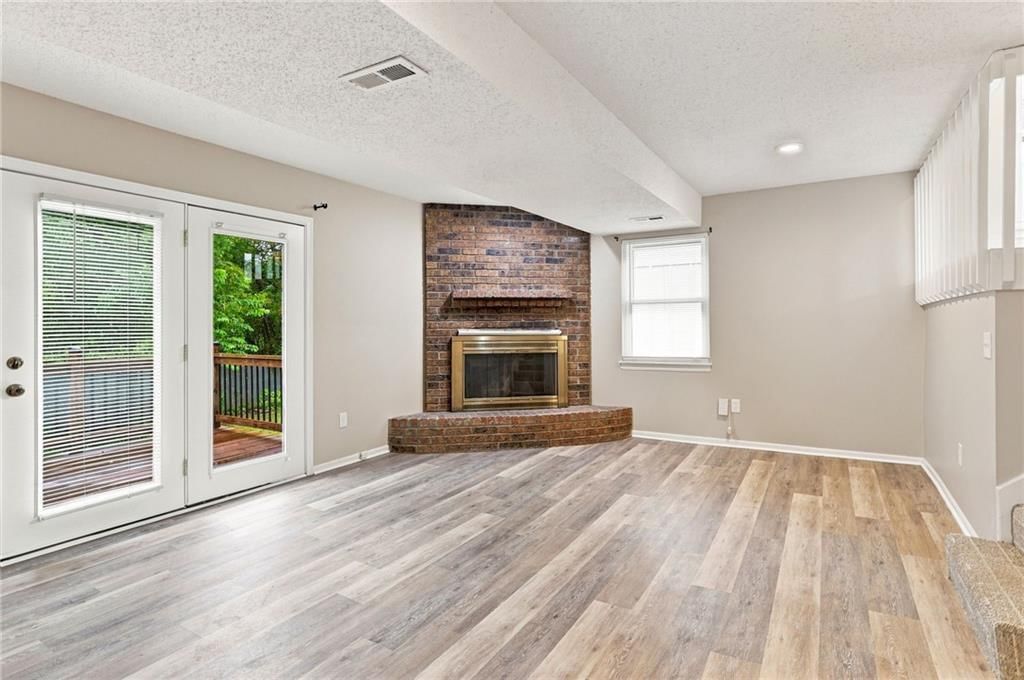 8860 Gallery Street — photo 16