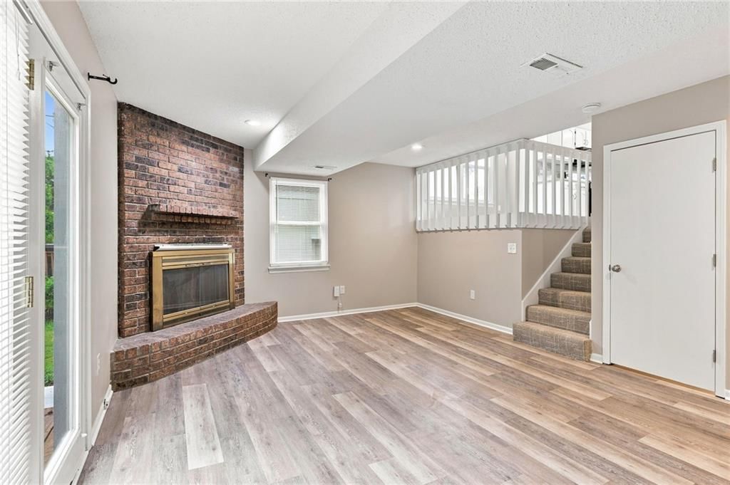 8860 Gallery Street — photo 17