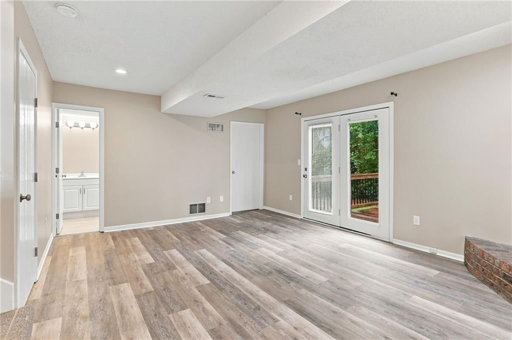 8860 Gallery Street — photo 19