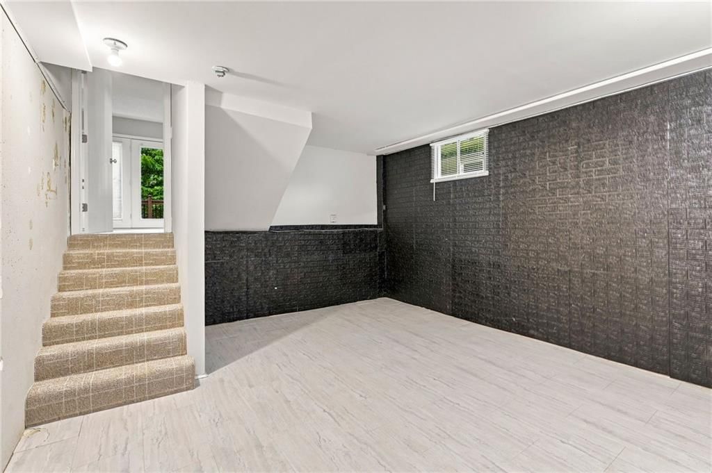 8860 Gallery Street — photo 21