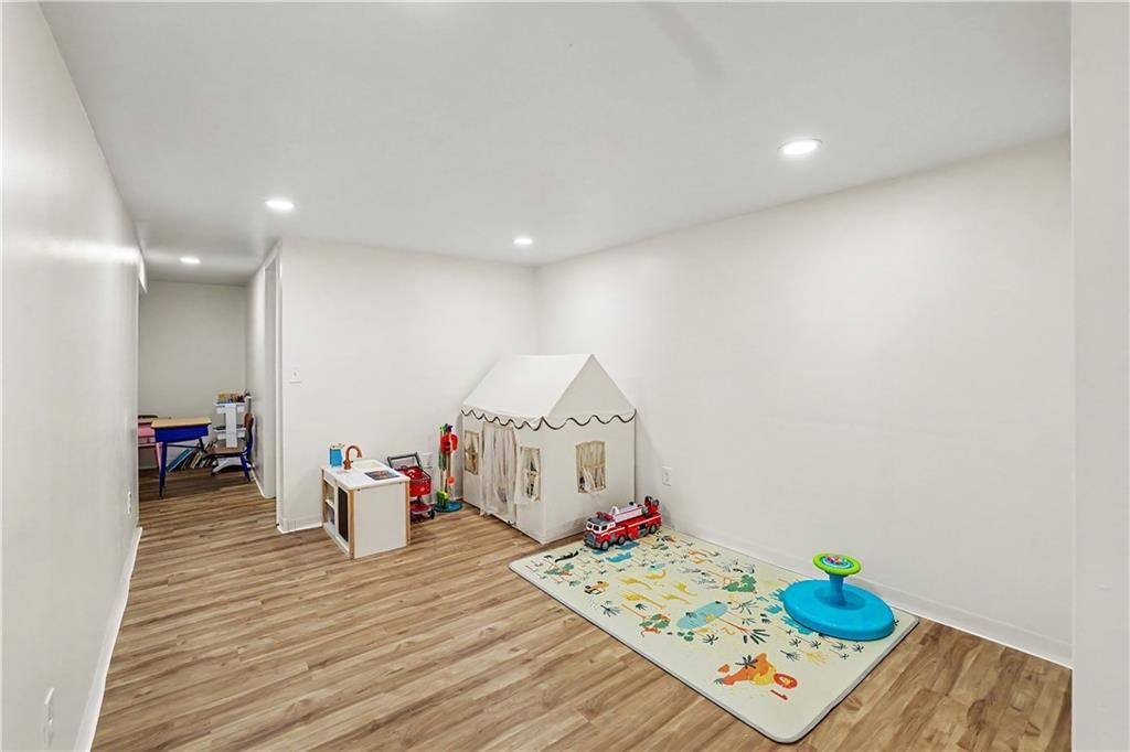 6029 Woodson Street — photo 19