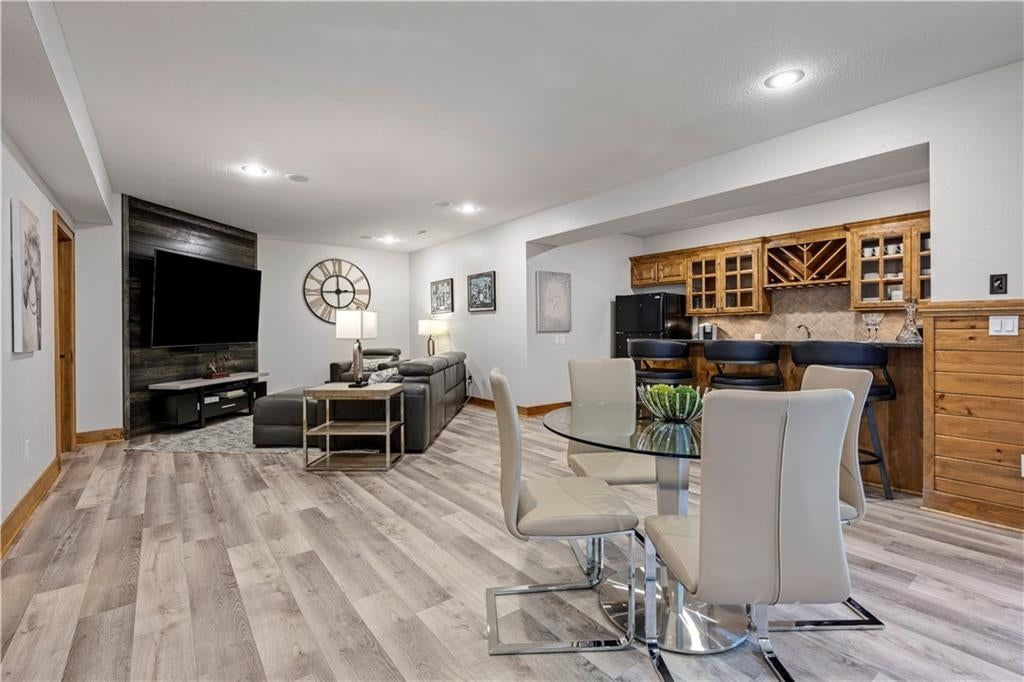Photo 27 of 38 - 9924 Skyview Lane, Lenexa, KS 66220