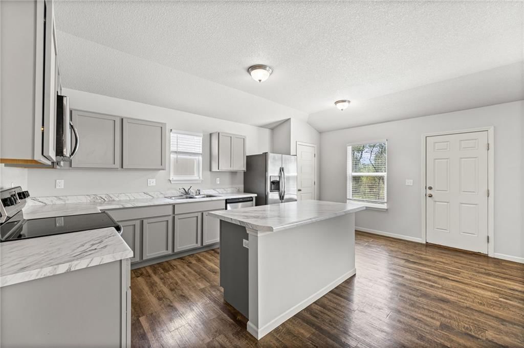 21325 W 216th Street — photo 10