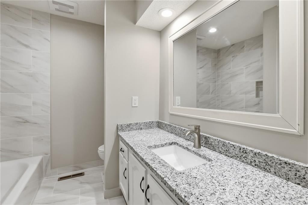 8862 Gallery Street — photo 9