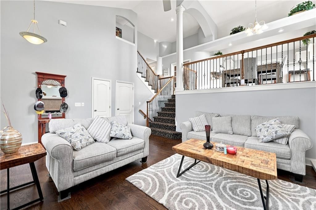 Photo 4 of 39 - 1208 NW Cedar Lane, Grain Valley, MO 64029