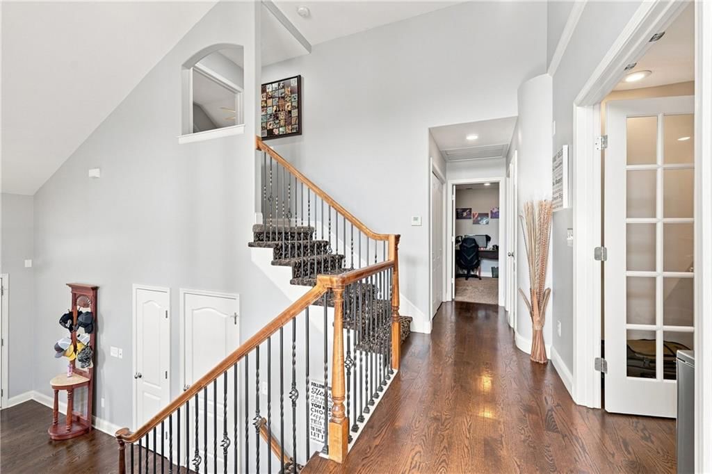 Photo 10 of 39 - 1208 NW Cedar Lane, Grain Valley, MO 64029