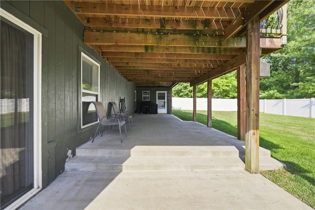 Photo 30 of 39 - 1208 NW Cedar Lane, Grain Valley, MO 64029