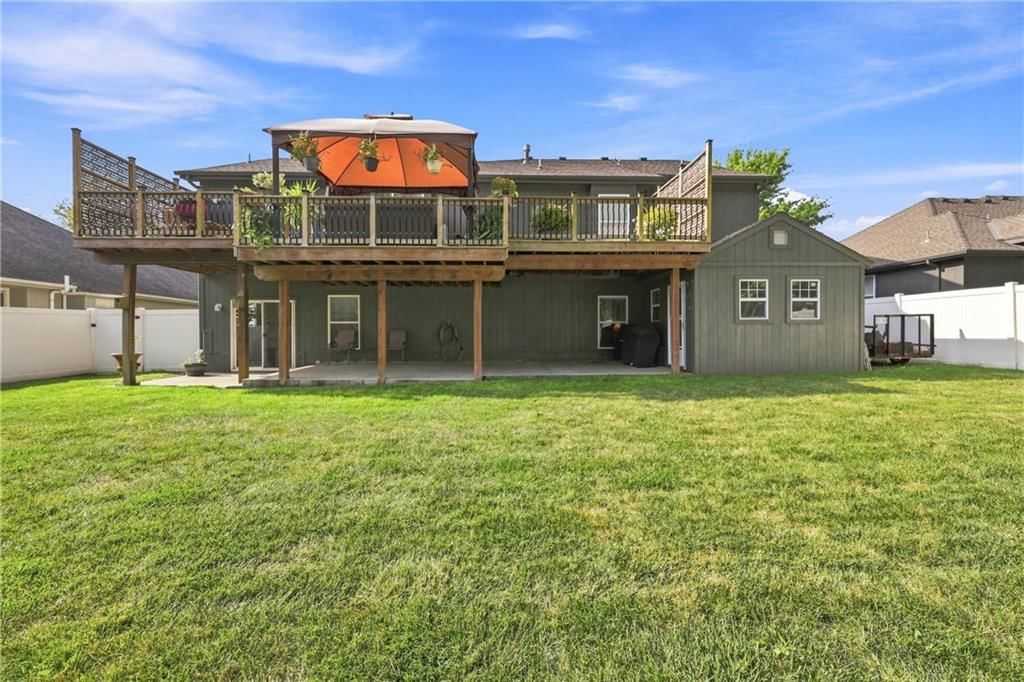 Photo 32 of 39 - 1208 NW Cedar Lane, Grain Valley, MO 64029